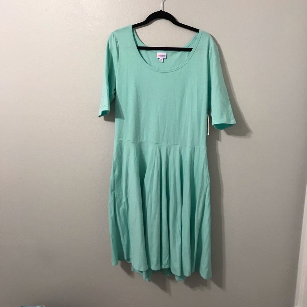 LuLaRoe Nicole in Mint Green Circle Skirt